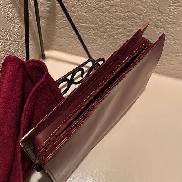 Cartier Envelope Style Clutch Bag Maroon Leather Gold Metal Corners CC Logo - Picture 11 of 13